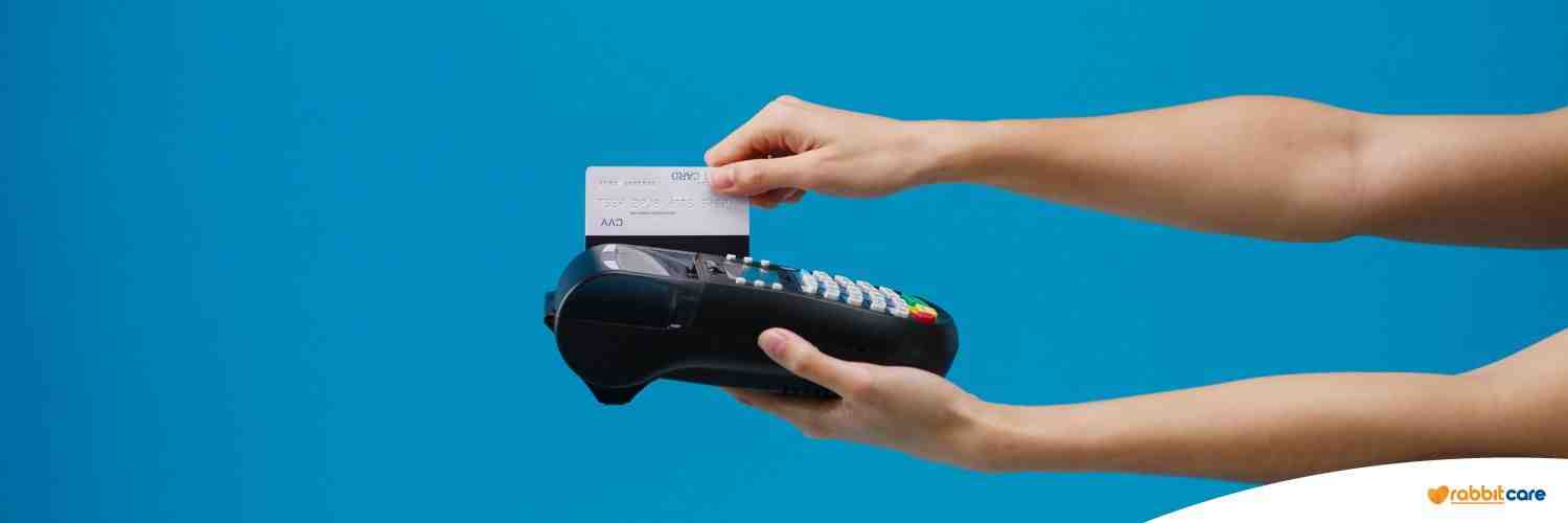 Có nên quẹt thẻ tín dụng lấy tiền mặt