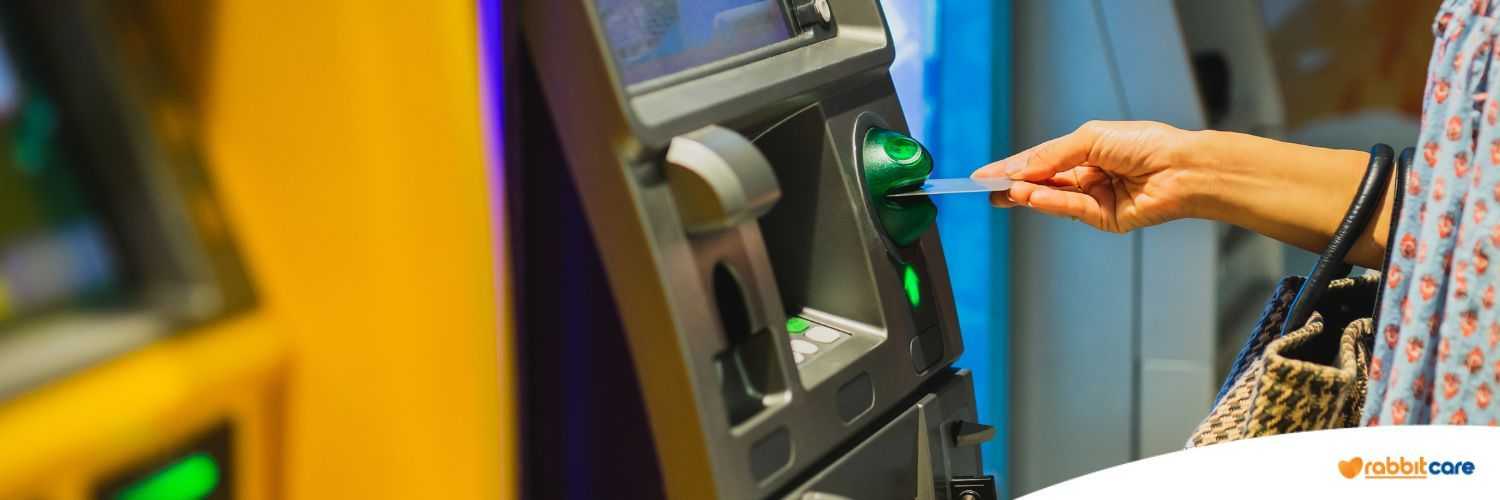 thẻ tín dụng rút tiền mặt miễn phí